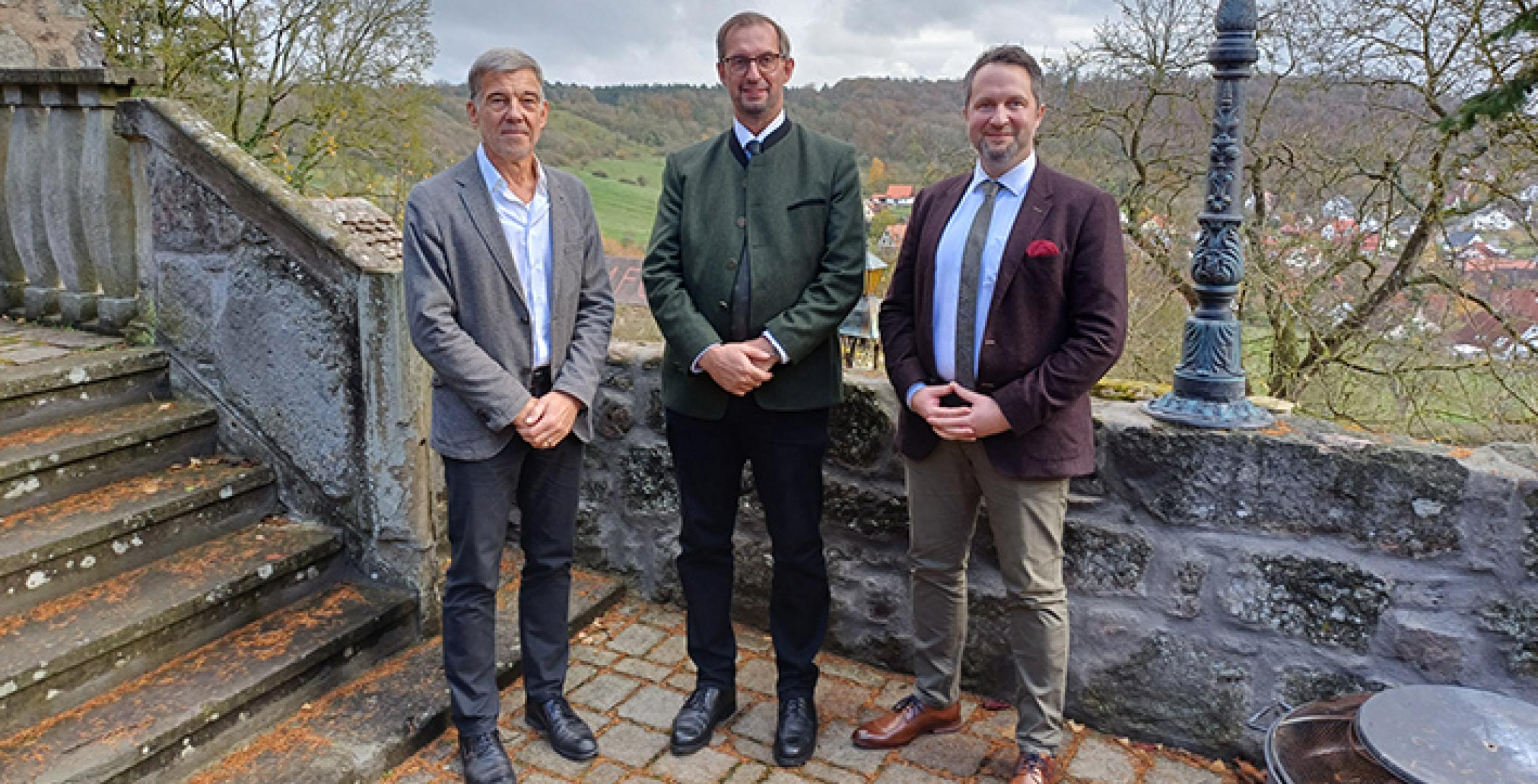 Norbert Flierl, Manfred Kröninger und Florian Vogel bei der Amtsübergabe