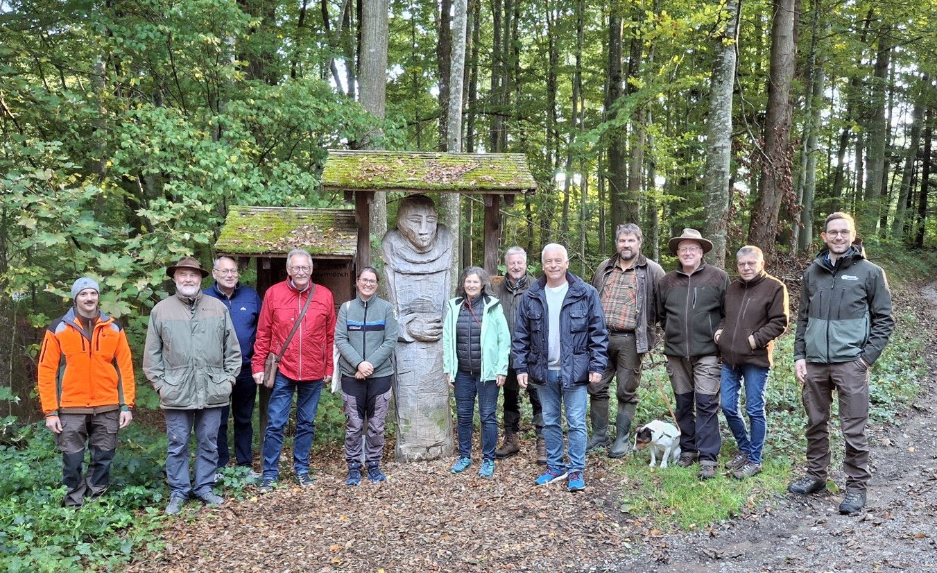 Gruppenbild nach Waldbegang in Ottobeuren
