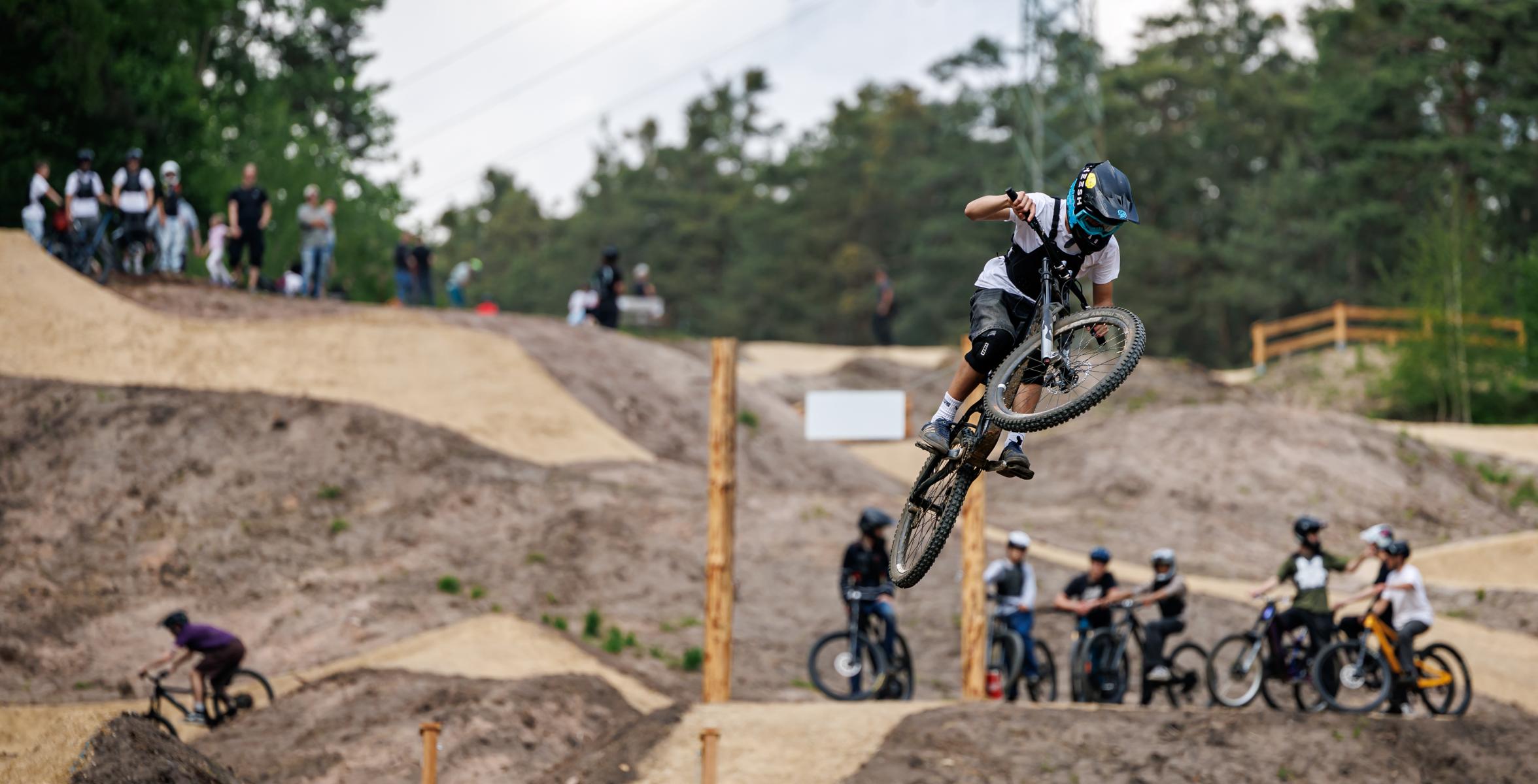Bikepark Schmausenbuck eröffnet.