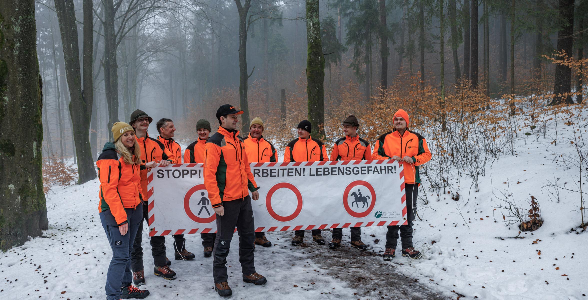 Gruppenbild Förster und Försterinnen
